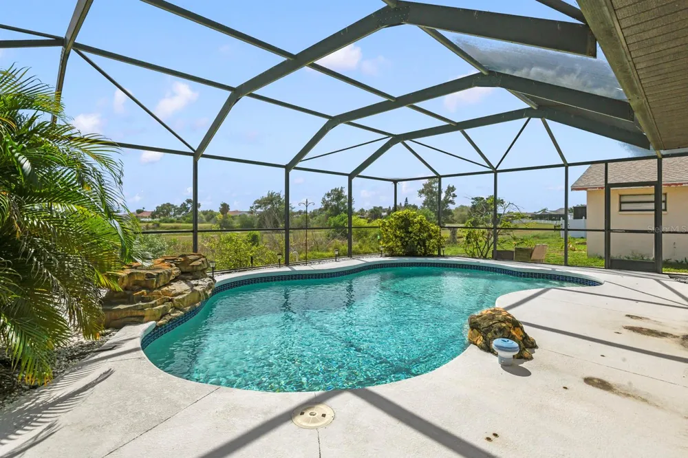 744 FLAMINGO DRIVE Apollo Beach, FL 33572