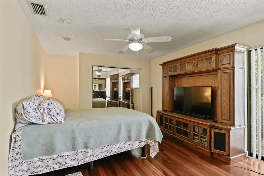 744 FLAMINGO DRIVE Apollo Beach, FL 33572