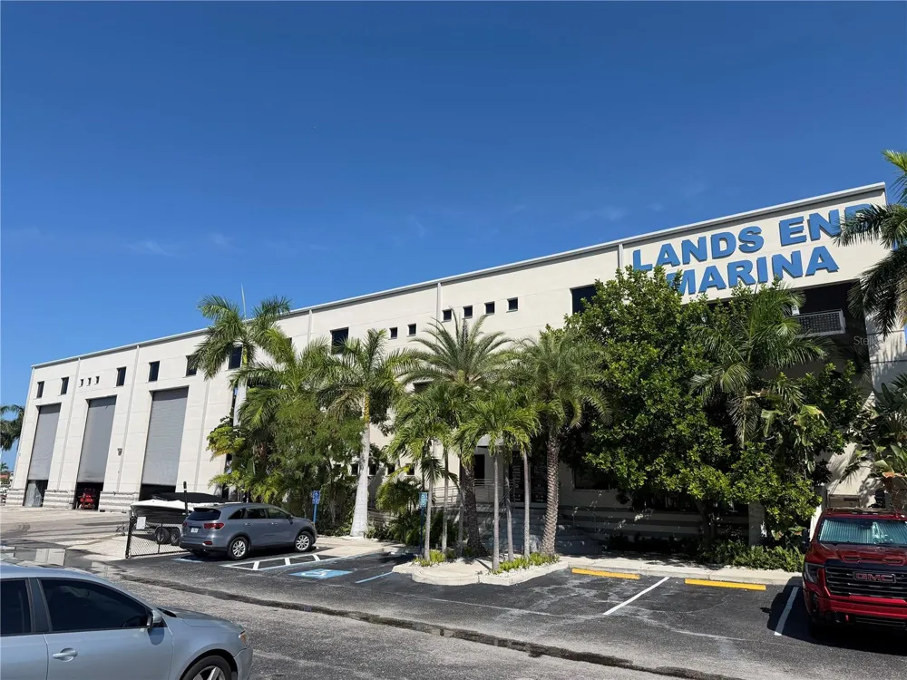 744 FLAMINGO DRIVE Apollo Beach, FL 33572