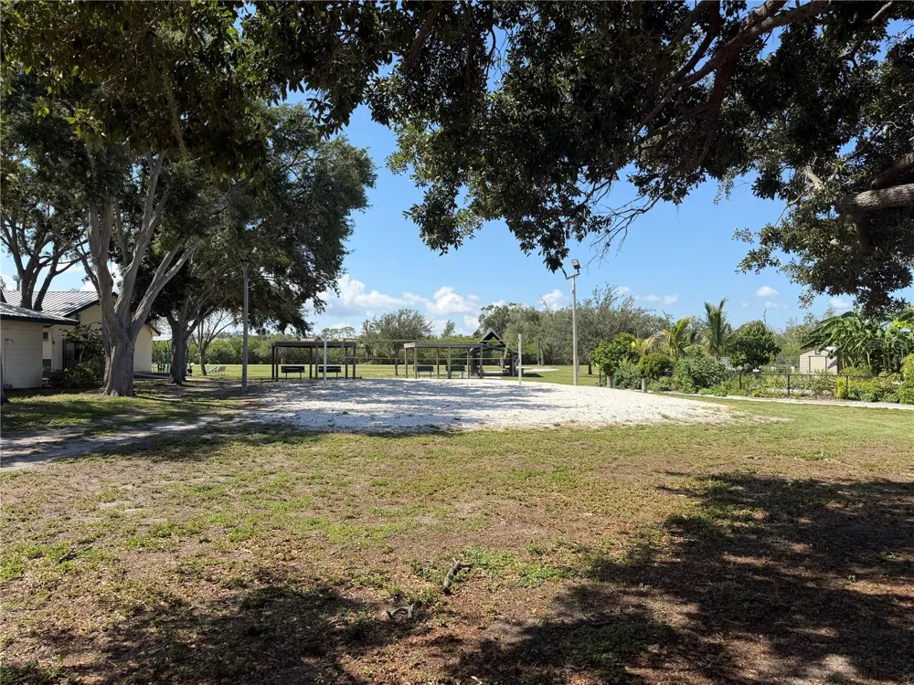 744 FLAMINGO DRIVE Apollo Beach, FL 33572
