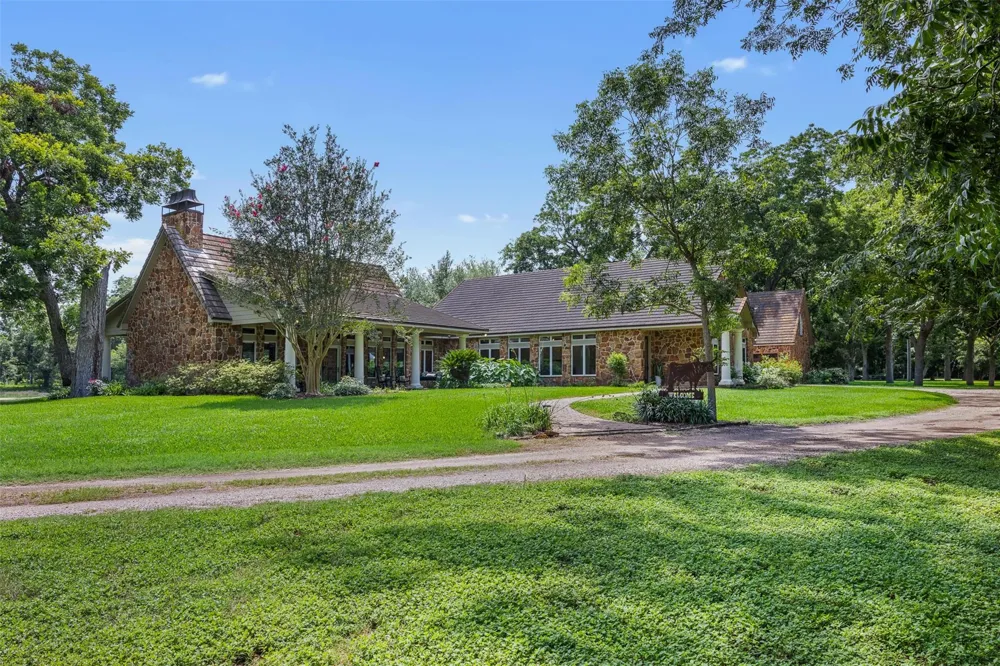 8502 Stansberry Road Simonton, TX 77476
