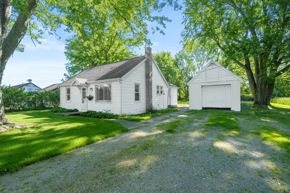 10561 Baldwin Road Bridgman, MI 49106