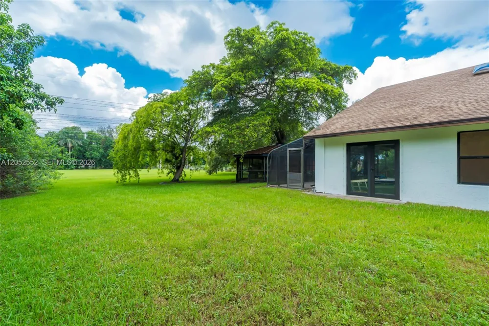 18180 SW 66th St Southwest Ranches, FL 33331