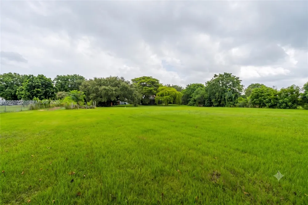18180 SW 66th St Southwest Ranches, FL 33331