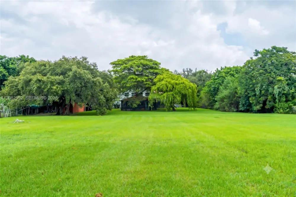 18180 SW 66th St Southwest Ranches, FL 33331