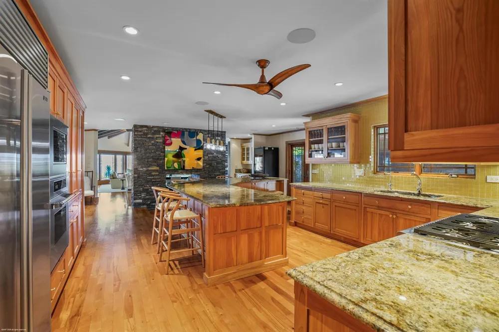 90 Lighthouse Drive Jupiter Inlet Colony, FL 33469