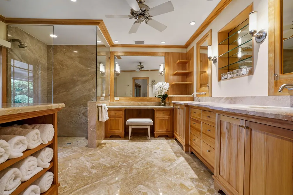 90 Lighthouse Drive Jupiter Inlet Colony, FL 33469