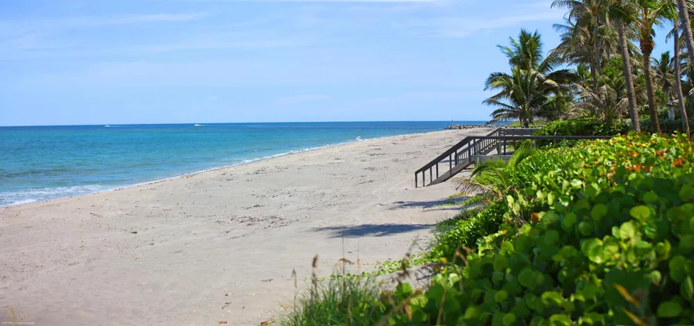 90 Lighthouse Drive Jupiter Inlet Colony, FL 33469