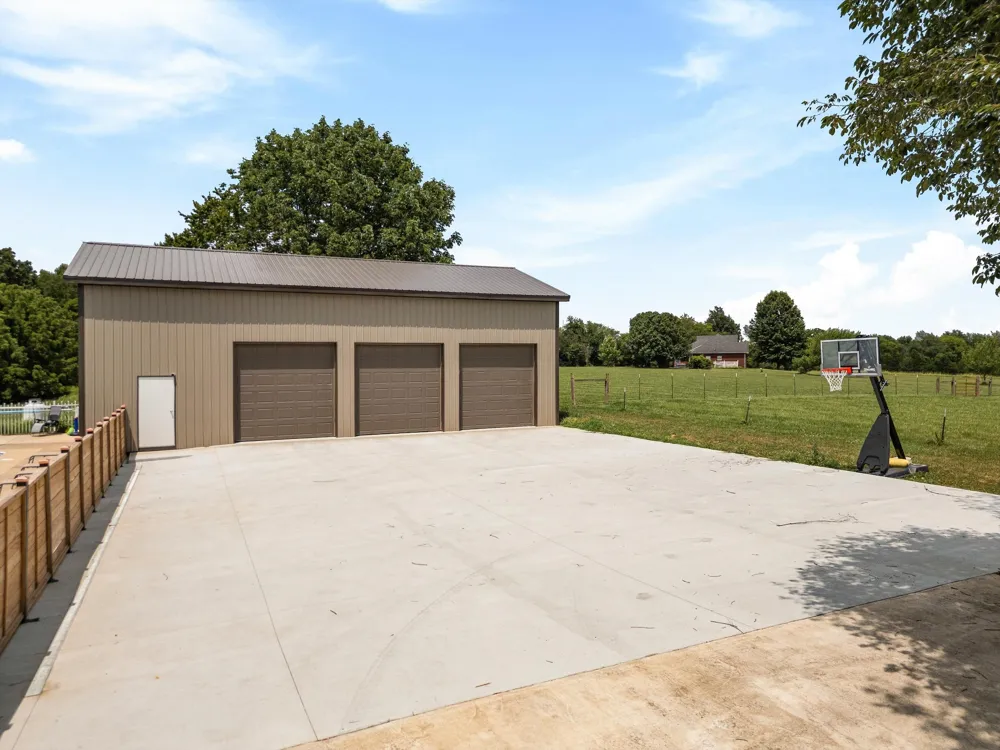 459 Bowling Branch Rd Cottontown, TN 37048