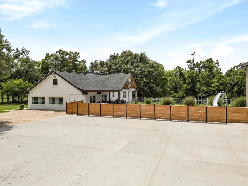 459 Bowling Branch Rd Cottontown, TN 37048