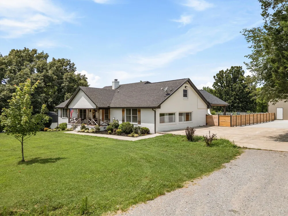 459 Bowling Branch Rd Cottontown, TN 37048