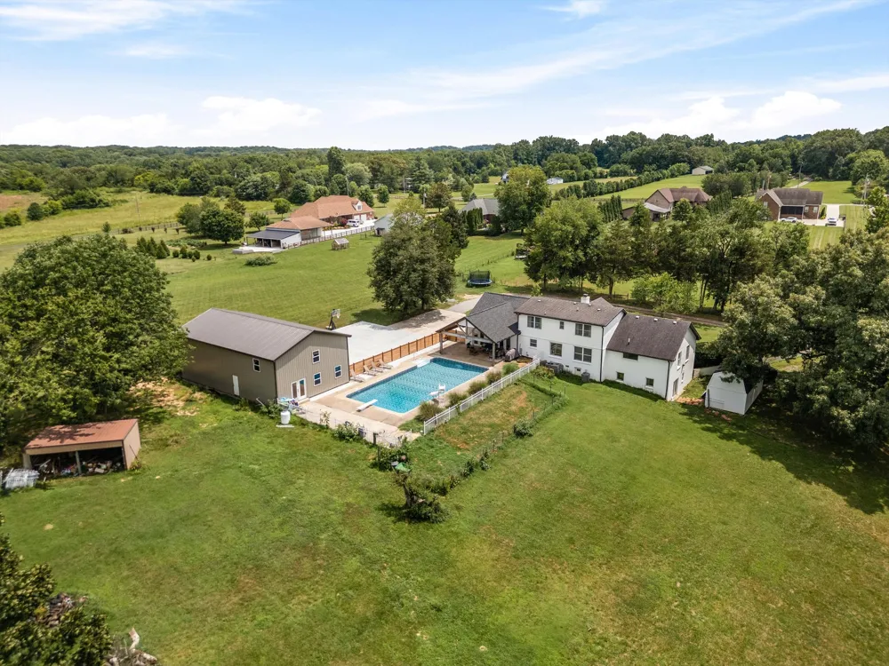 459 Bowling Branch Rd Cottontown, TN 37048