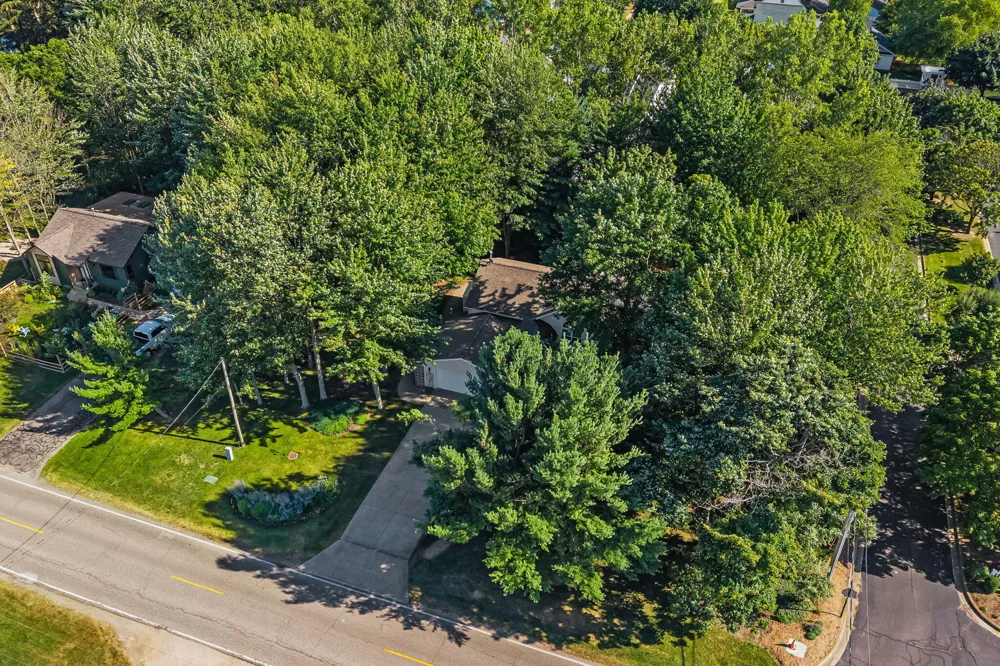 6806 Wiley Road Douglas, MI 49406
