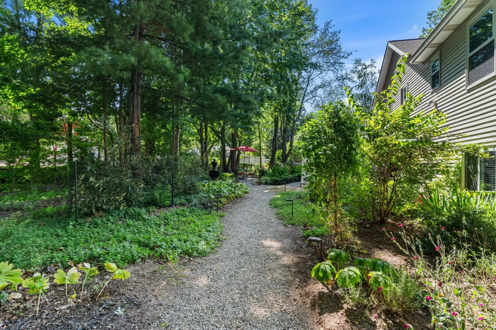 6806 Wiley Road Douglas, MI 49406
