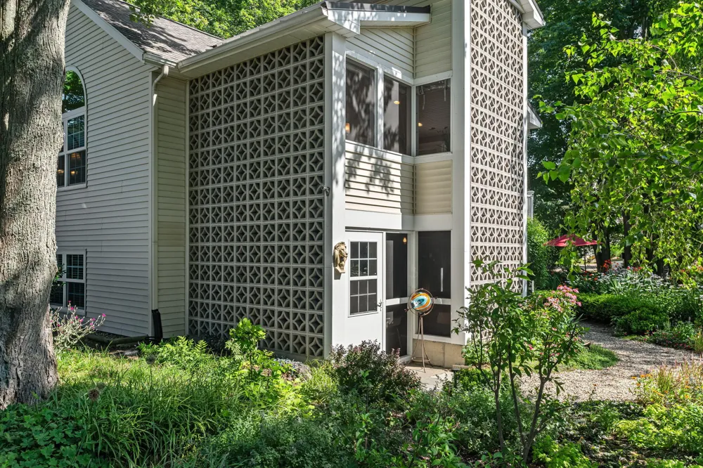 6806 Wiley Road Douglas, MI 49406