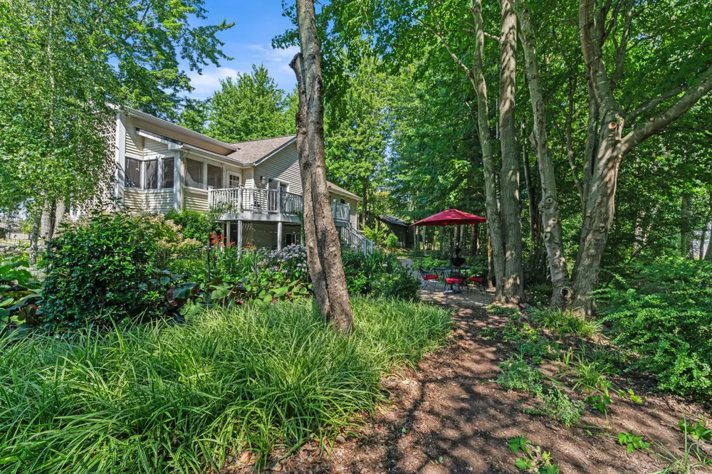 6806 Wiley Road Douglas, MI 49406