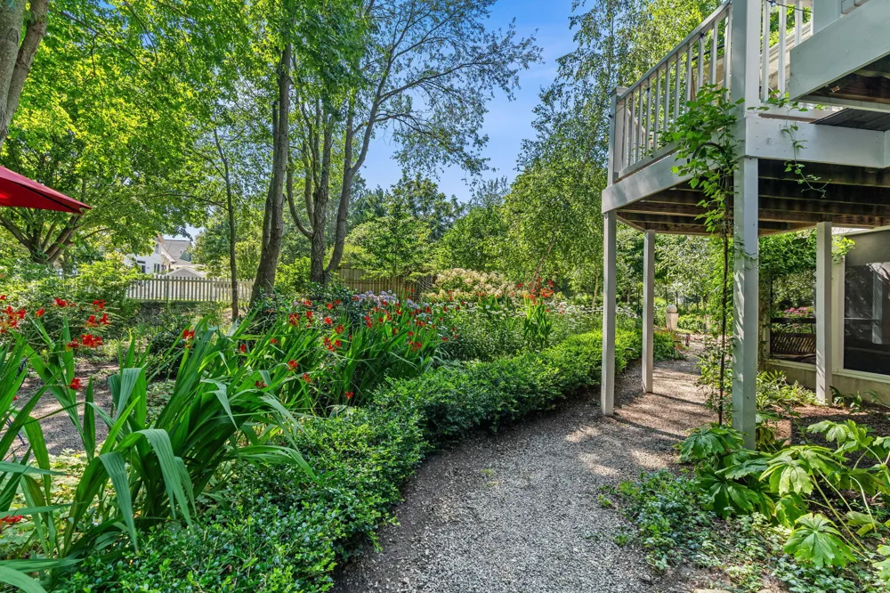 6806 Wiley Road Douglas, MI 49406