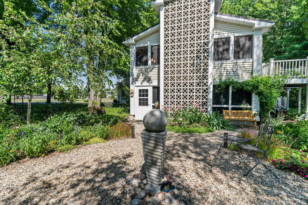 6806 Wiley Road Douglas, MI 49406