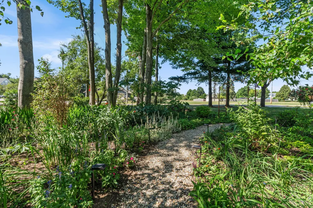 6806 Wiley Road Douglas, MI 49406