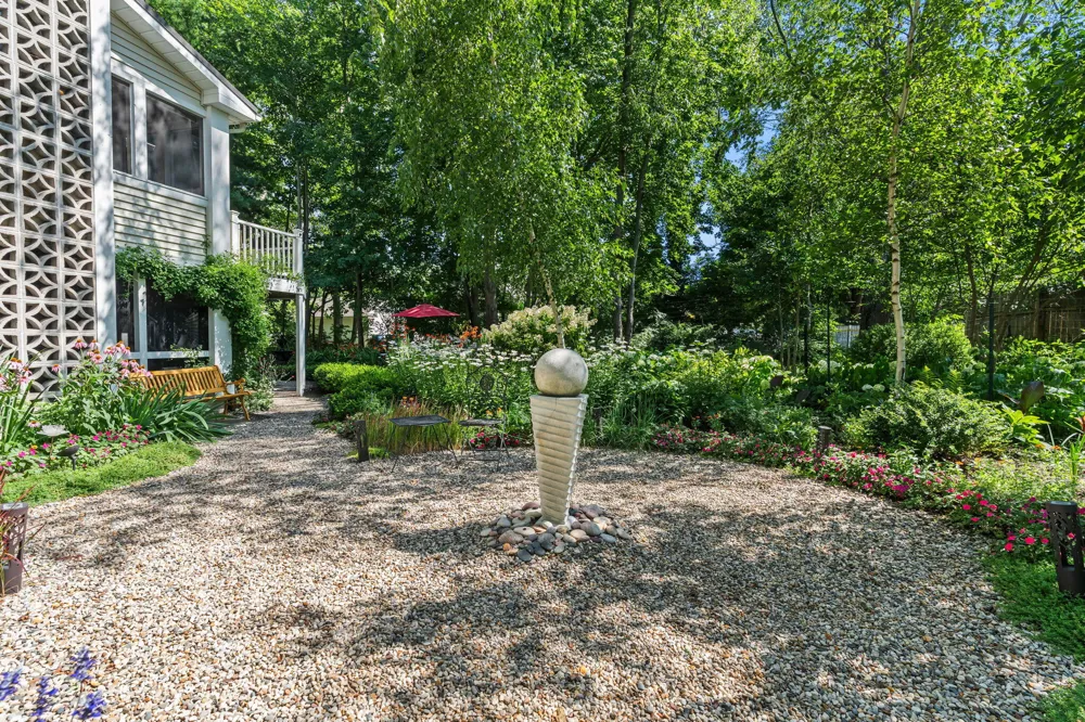 6806 Wiley Road Douglas, MI 49406