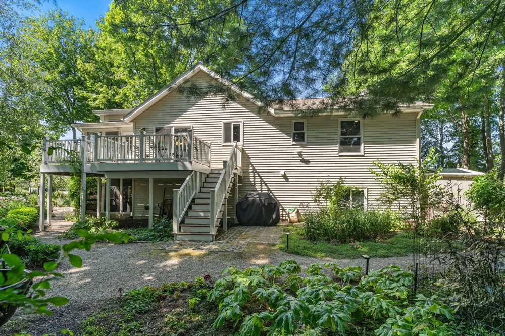 6806 Wiley Road Douglas, MI 49406