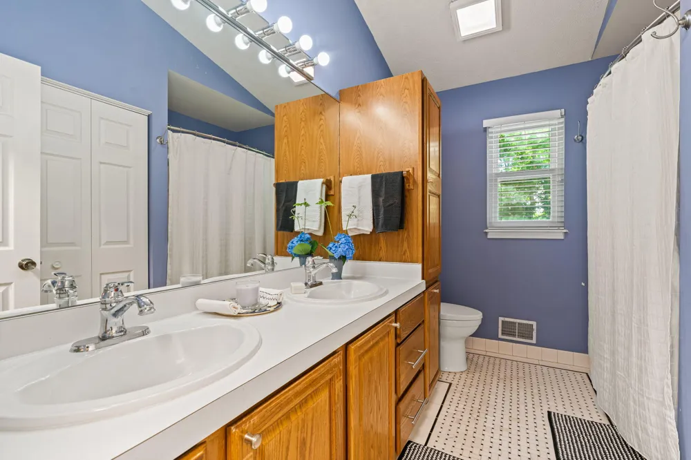 6806 Wiley Road Douglas, MI 49406