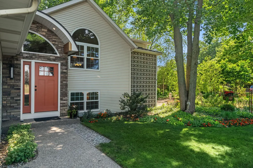 6806 Wiley Road Douglas, MI 49406
