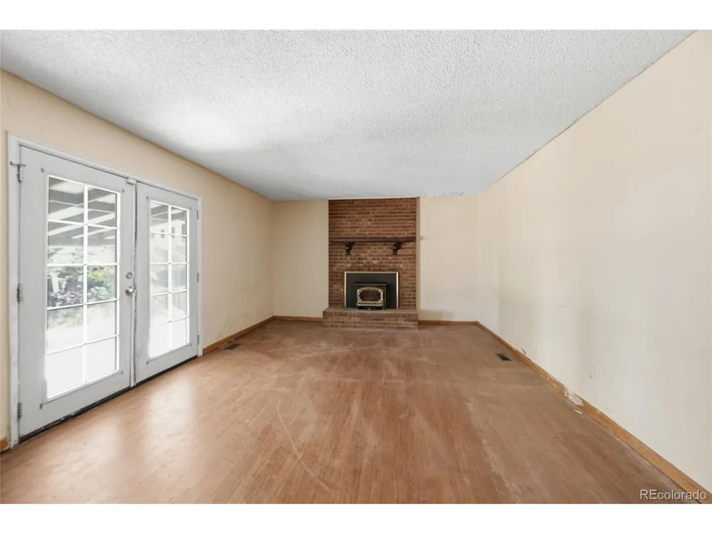 1404 S Vaughn Circle Aurora, CO 80012