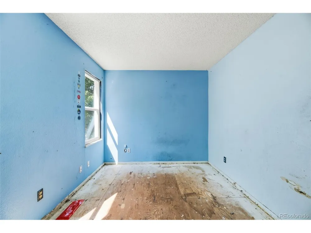 1404 S Vaughn Circle Aurora, CO 80012