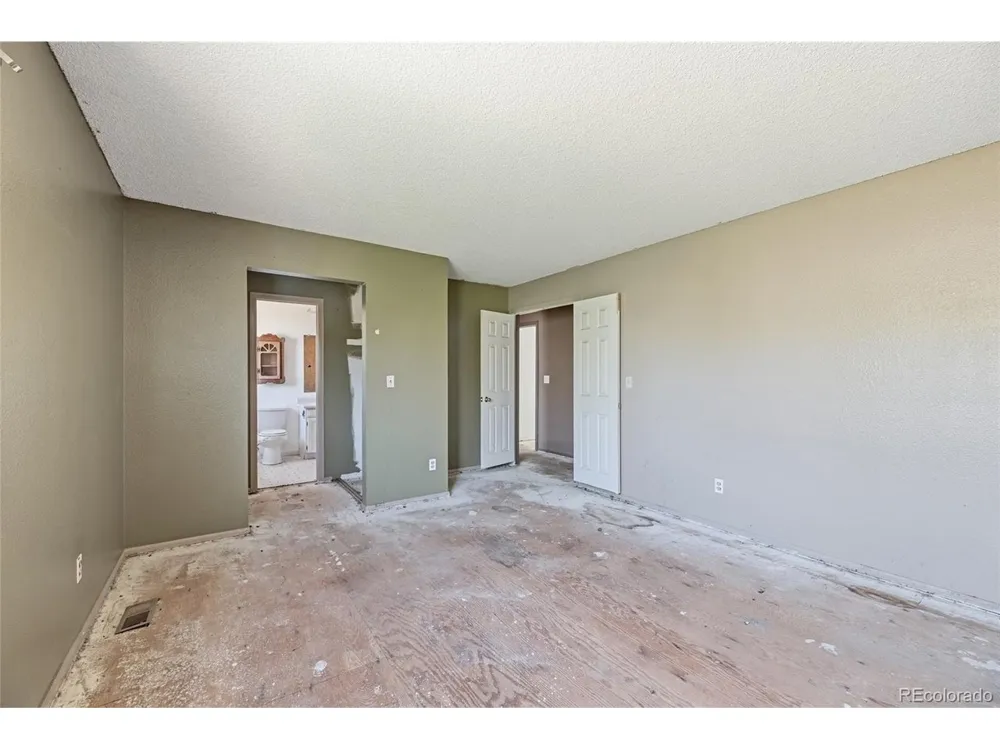 1404 S Vaughn Circle Aurora, CO 80012