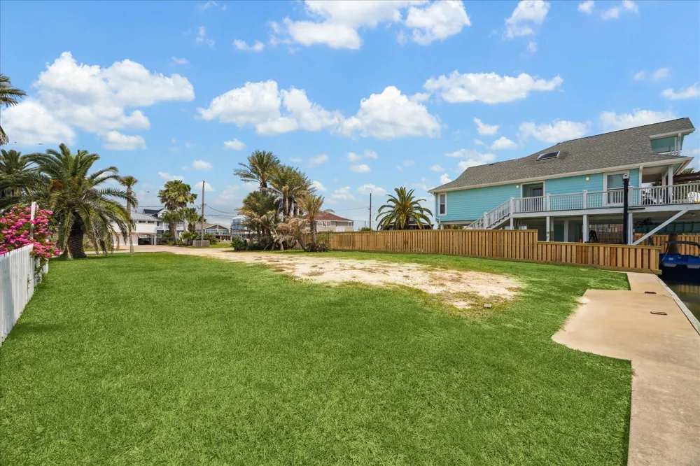 16507 Jamaica Cove Road Jamaica Beach, TX 77554