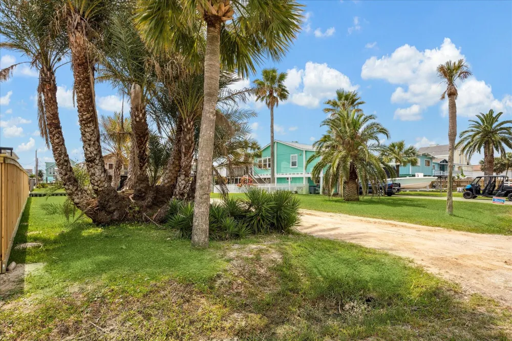 16507 Jamaica Cove Road Jamaica Beach, TX 77554