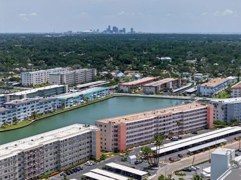 6025 SHORE BOULEVARD S #602