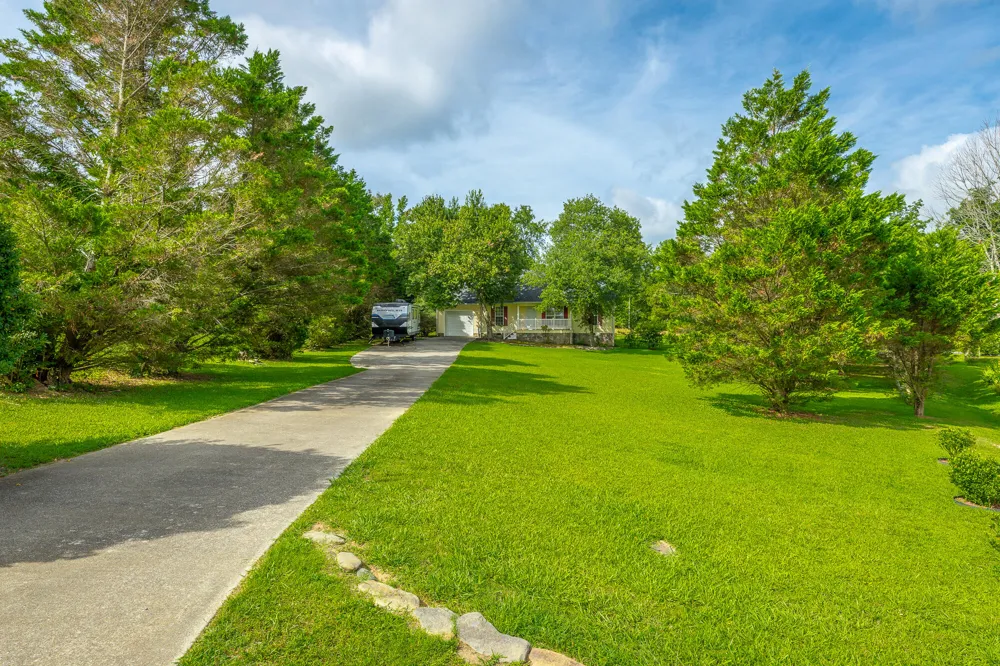533 Daisy Lane Chatsworth, GA 30705