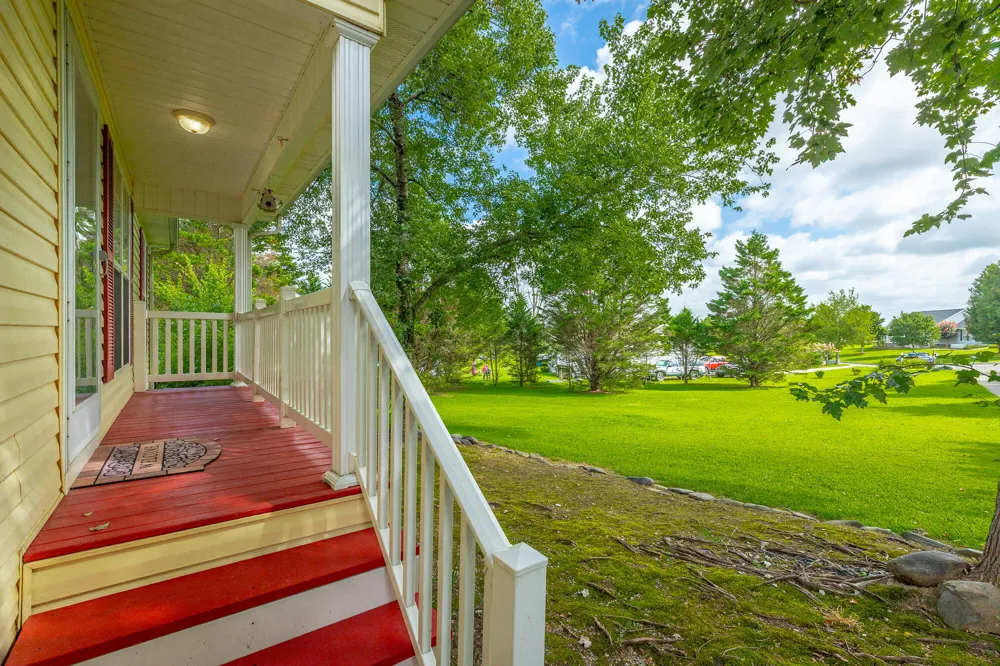 533 Daisy Lane Chatsworth, GA 30705