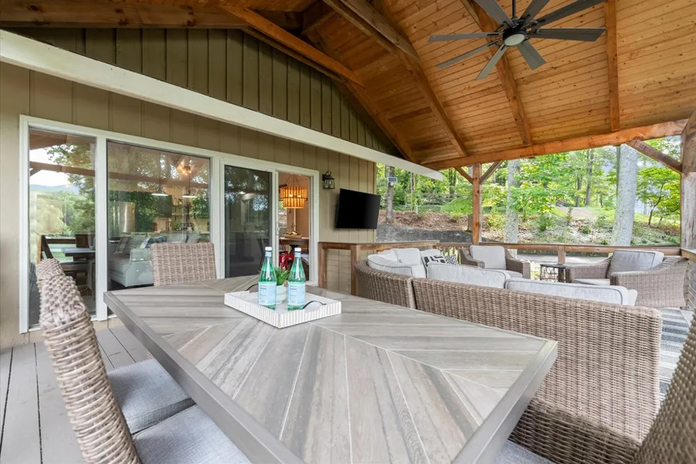 3755 Woods Creek Drive Young Harris, GA 30582