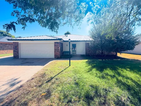 620 FORREST DRIVE