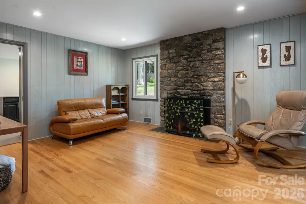 24 Amherst Road Biltmore Forest, NC 28803