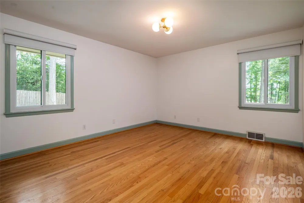 24 Amherst Road Biltmore Forest, NC 28803