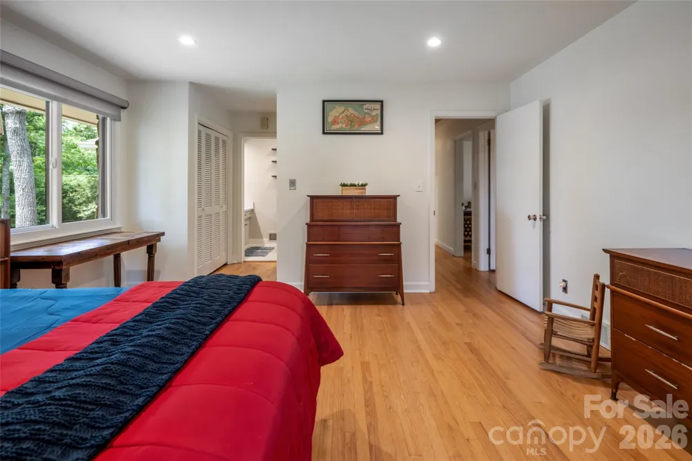 24 Amherst Road Biltmore Forest, NC 28803