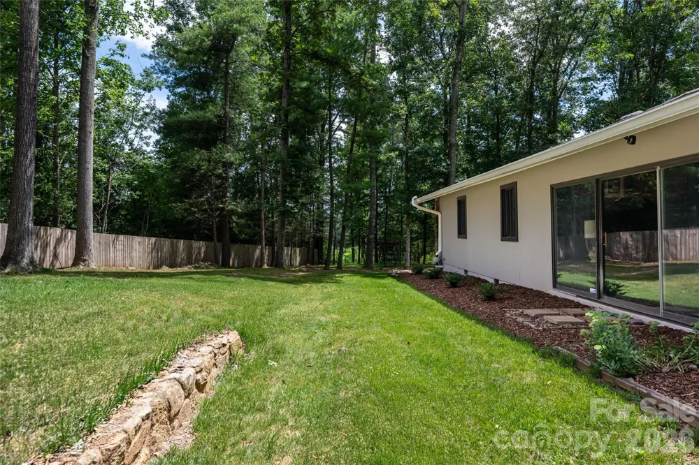 24 Amherst Road Biltmore Forest, NC 28803