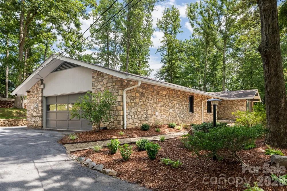 24 Amherst Road Biltmore Forest, NC 28803