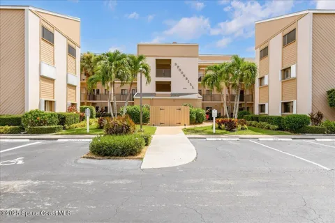6165 S Mirror Lake Drive #103