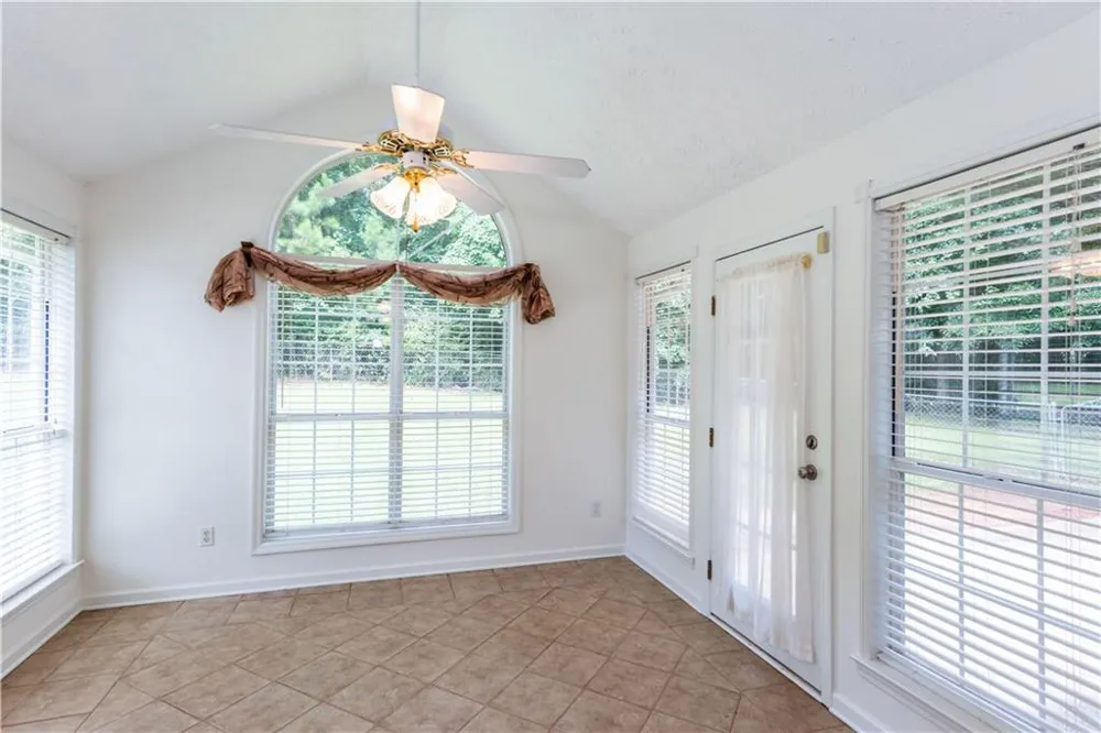 289 Marsha Way Sharpsburg, GA 30277
