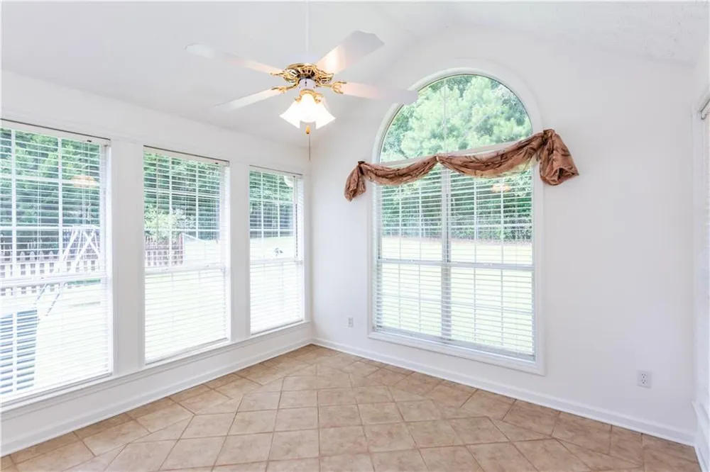 289 Marsha Way Sharpsburg, GA 30277