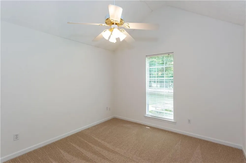 289 Marsha Way Sharpsburg, GA 30277