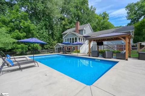 102 Hickory Hollow Drive
