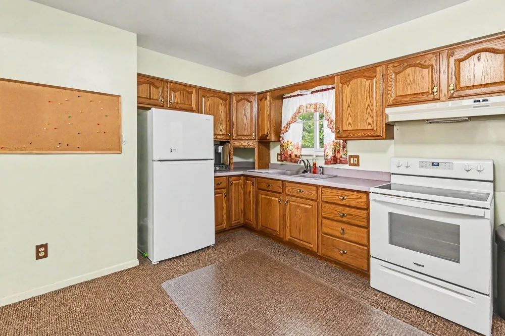 234 Trinity Circle Lansing, MI 48911