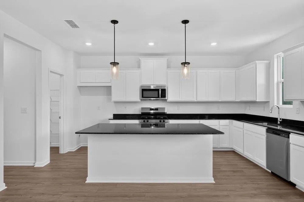 216 Groveton Court Euharlee, GA 30145