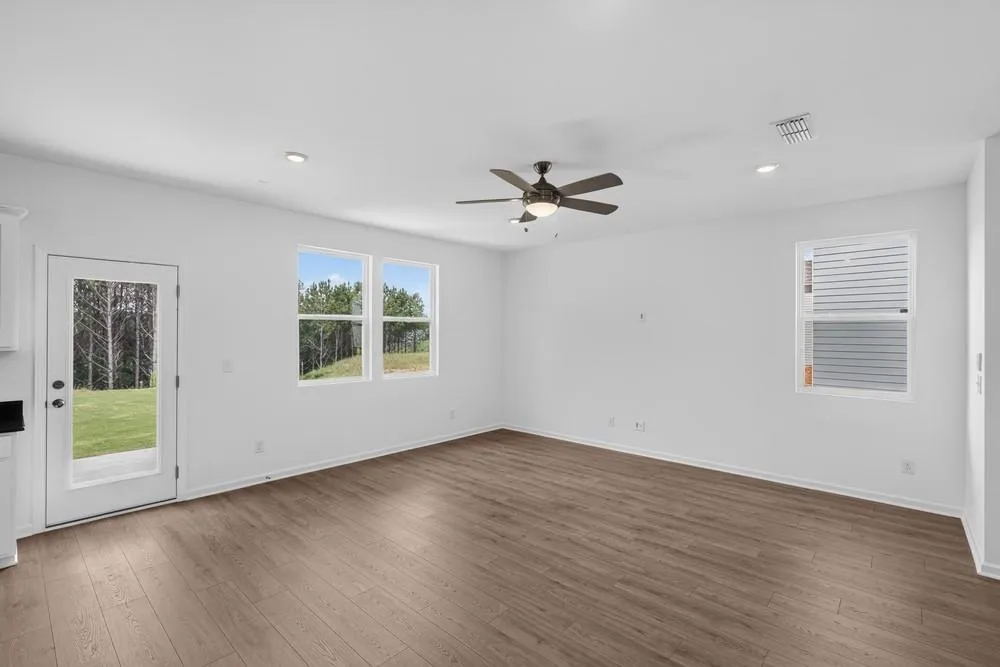 216 Groveton Court Euharlee, GA 30145